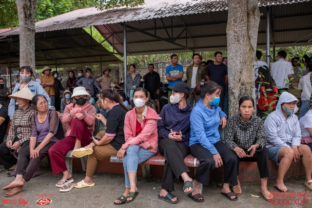 Trường Tiểu học Xuân Vân một buổi chiều đầu tuần: Kho hàng Ngược - Xuôi "gõ cửa", tấp nập niềm vui- Ảnh 15.