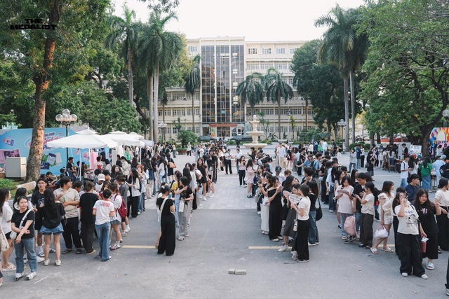 Welcome to AJC 2024: THE MEDALIST - Bữa tiệc âm nhạc sôi động chào mừng tân sinh viên trường Báo - Ảnh 1.