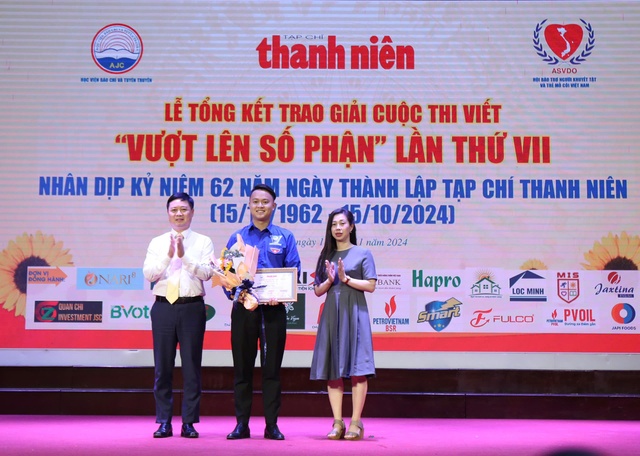 Lễ tổng kết, trao giải cuộc thi viết 'Vượt lên số phận' lần VII- Ảnh 12.