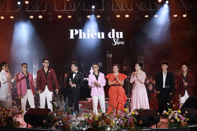 Phiêu Du Show - Nỗ lực mang màu sắc âm nhạc đương đại qua từng sự kiện giàu cảm xúc- Ảnh 3.