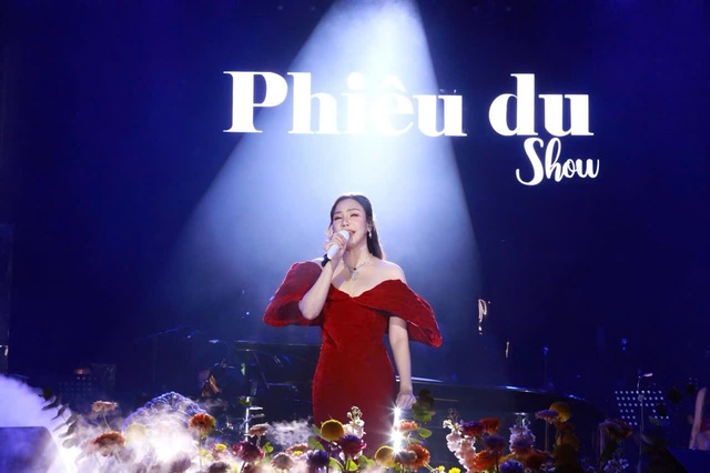 Phiêu Du Show - Nỗ lực mang màu sắc âm nhạc đương đại qua từng sự kiện giàu cảm xúc- Ảnh 4.