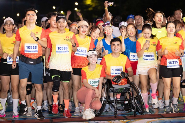 60 Nam vương thế giới, Hoa Á hậu tham gia Giải chạy Marathon quốc tế Strong Việt Nam 2024- Ảnh 4.