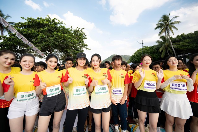 60 Nam vương thế giới, Hoa Á hậu tham gia Giải chạy Marathon quốc tế Strong Việt Nam 2024- Ảnh 5.