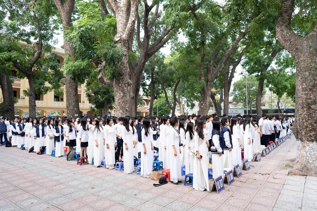 Toàn cảnh ngày Nhà giáo Việt Nam 20/11: 3 miền "chung vui", rất nhiều chương trình hay được tổ chức- Ảnh 1.