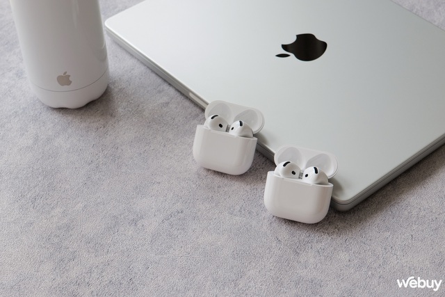 AirPods 4 vừa ra mắt của Apple đang được sale với mức giá thấp chưa từng thấy- Ảnh 1.