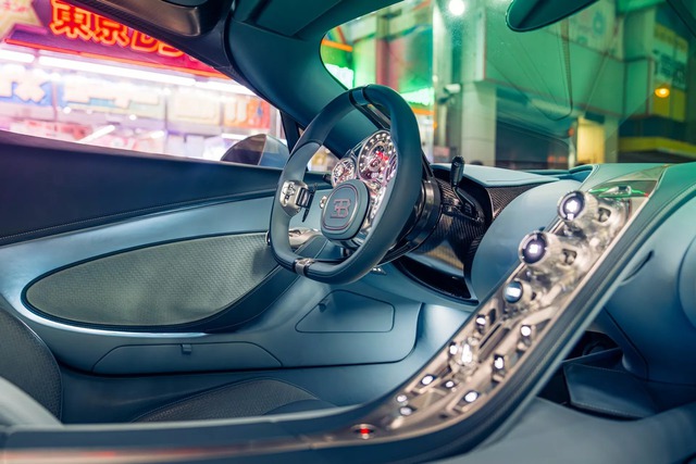 Bugatti Tourbillon đến châu Á: Mạnh gần 1.800 mã lực, màn hình ẩn sau táp lô, mới bản 'zin' quy đổi đã trên trăm tỷ- Ảnh 4. Bugatti Tourbillon đến châu Á: Mạnh gần 1.800 mã lực, màn hình ẩn sau táp lô, mới bản 'zin' quy đổi đã trên trăm tỷ- Ảnh 4.