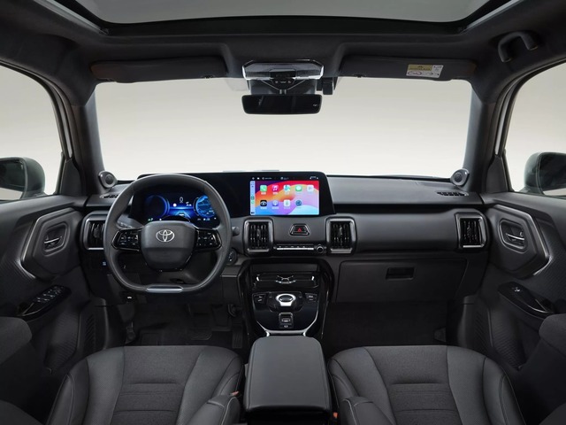 Toyota Urban Cruiser ra mắt: ‘Ruột’ Suzuki Vitara, nhiều công nghệ xịn, có AWD- Ảnh 3. Toyota Urban Cruiser ra mắt: ‘Ruột’ Suzuki Vitara, nhiều công nghệ xịn, có AWD- Ảnh 3.