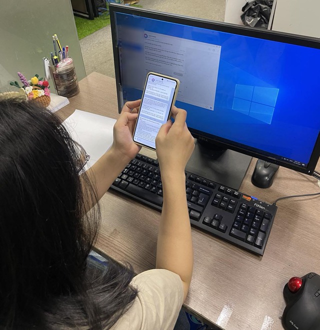 Ứng dụng chat Việt chắc sẽ hot với hội dân công sở: Chat ẩn danh, nhắc deadline, chấm công rồi gửi ảnh full size đủ cả- Ảnh 1. Ứng dụng chat Việt chắc sẽ hot với hội dân công sở: Chat ẩn danh, nhắc deadline, chấm công rồi gửi ảnh full size đủ cả- Ảnh 1.