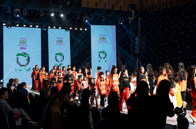 Vietnam Kids Fashion Week 2024 - "Tự tin tỏa sáng - Làm chủ tương lai"- Ảnh 8.