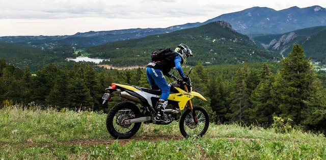 Suzuki DR-Z4S 2024: Sự hồi sinh của DR-Z400S sau 15 năm!- Ảnh 8. Suzuki DR-Z4S 2024: Sự hồi sinh của DR-Z400S sau 15 năm!- Ảnh 8.