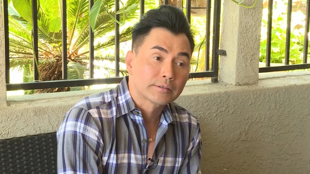 Một nam ca sĩ: "Anh Quang Minh lấy vợ bằng tuổi con gái cũng đâu mắc cỡ?"- Ảnh 1. Một nam ca sĩ: "Anh Quang Minh lấy vợ bằng tuổi con gái cũng đâu mắc cỡ?"- Ảnh 1.