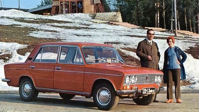 Porsche từng hỗ trợ làm xe cho… Lada vì thiếu tiền- Ảnh 2. Porsche từng hỗ trợ làm xe cho… Lada vì thiếu tiền- Ảnh 2.