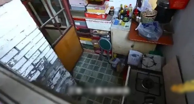 Được gọi l&agrave; &ldquo;tiểu thư&rdquo; v&igrave; c&oacute; hộ khẩu ở th&agrave;nh phố đắt đỏ bậc nhấc, c&ocirc; g&aacute;i 25 tuổi bật kh&oacute;c n&oacute;i ra l&yacute; do kh&ocirc;ng d&aacute;m dẫn bạn về nh&agrave;- Ảnh 6.