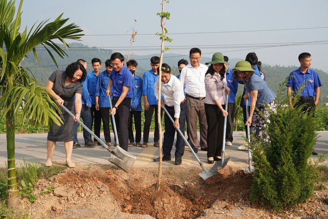 T&iacute;n hiệu vui từ &ldquo;M&ocirc; h&igrave;nh Thanh ni&ecirc;n xung k&iacute;ch x&acirc;y dựng th&ocirc;n, l&agrave;ng Xanh - Sạch - Đẹp&rdquo; ở tỉnh Vĩnh Ph&uacute;c- Ảnh 3.