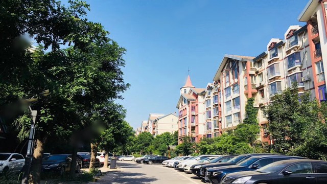Được gọi l&agrave; &ldquo;tiểu thư&rdquo; v&igrave; c&oacute; hộ khẩu ở th&agrave;nh phố đắt đỏ bậc nhấc, c&ocirc; g&aacute;i 25 tuổi bật kh&oacute;c n&oacute;i ra l&yacute; do kh&ocirc;ng d&aacute;m dẫn bạn về nh&agrave;- Ảnh 1.