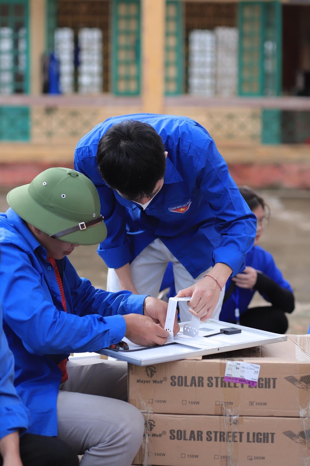 “Tự diễn biến” “Tự chuyển hóa” và vấn đề đặt ra đối với thanh niên hiện nay- Ảnh 1.