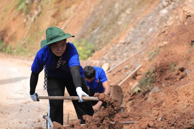 Phát huy vai trò của đoàn viên, thanh niên trong cuộc đấu tranh phòng, chống chiến lược “diễn biến hòa bình” trên lĩnh vực tư tưởng, văn hóa - Ảnh 1.