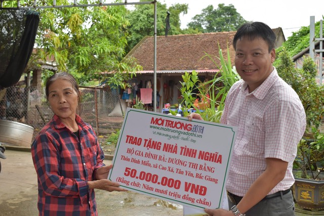 Tân Yên: Khởi công xây nhà tình nghĩa cho gia đình có hoàn cảnh khó khăn
- Ảnh 2.