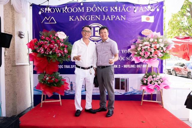 Khai trương Showroom máy lọc nước điện giải ION kiềm Kangen Đồng Khắc Vàng
- Ảnh 14.