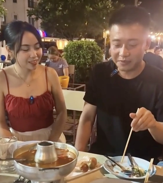 Thông tin về thời điểm Quang Linh Vlogs kết hôn với "bạn gái bí ẩn"- Ảnh 2.