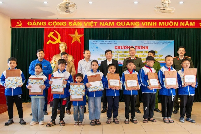 Thanh niên an ninh điều tra Công an thành phố Hải Phòng tiếp tục học tập, làm theo tấm gương đạo đức Hồ Chí Minh - Ảnh 1.