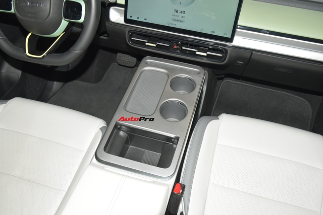 AION Y Plus sắp về Việt Nam: Dáng như MPV nhưng gắn mác SUV, chạy 490km/sạc- Ảnh 13. AION Y Plus sắp về Việt Nam: Dáng như MPV nhưng gắn mác SUV, chạy 490km/sạc- Ảnh 13.