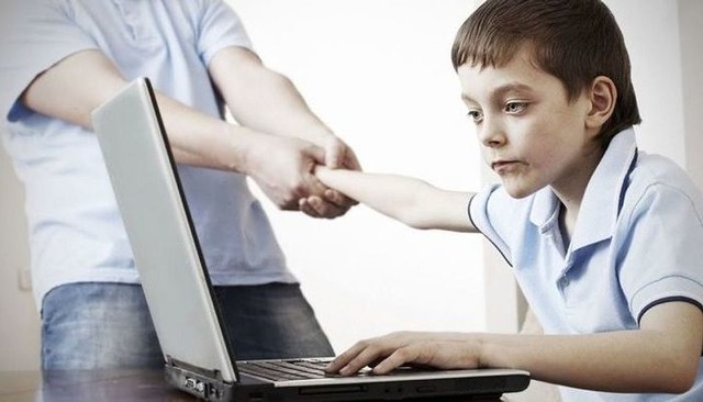 Con mê chơi game hơn là học, phụ huynh Hà Nội tịch thu điện thoại, vài ngày sau lại lo sốt vó vì hành động của con- Ảnh 1. Con mê chơi game hơn là học, phụ huynh Hà Nội tịch thu điện thoại, vài ngày sau lại lo sốt vó vì hành động của con- Ảnh 1.