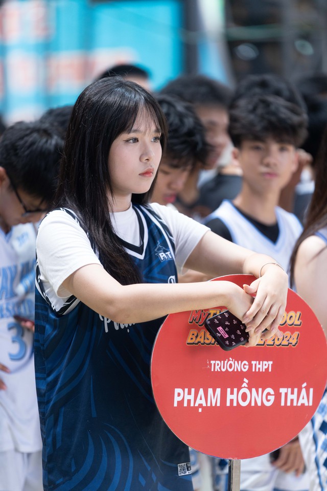 Nơi 1m2 có 10 "nam thần" bóng rổ học đường- Ảnh 13. Nơi 1m2 có 10 "nam thần" bóng rổ học đường- Ảnh 13.