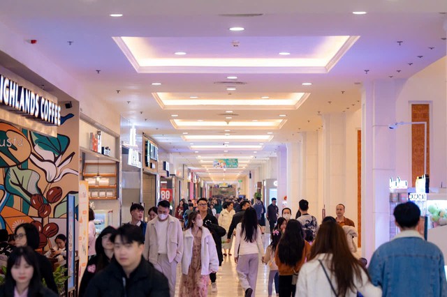 Gần 1 triệu khách đón năm mới 2025 tại các “điểm cầu” Vingroup- Ảnh 14.