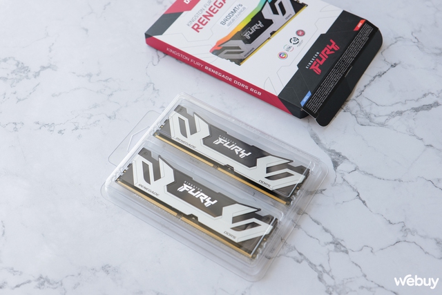 Mở hộp và trải nghiệm Kingston FURY Renegade DDR5 RGB 2x48 GB 8400MT: Thúc đẩy giới hạn tốc độ RAM với CUDIMM- Ảnh 3.