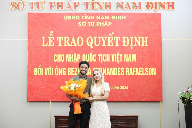 Phía sau giọt nước mắt của Xuân Son- Ảnh 3. Phía sau giọt nước mắt của Xuân Son- Ảnh 3.