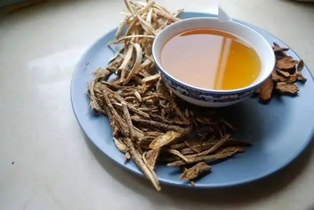 4 loại trà “phá thận" thầm lặng, khỏe mạnh đến đâu cũng khó chịu nổi- Ảnh 2. 4 loại trà “phá thận" thầm lặng, khỏe mạnh đến đâu cũng khó chịu nổi- Ảnh 2.