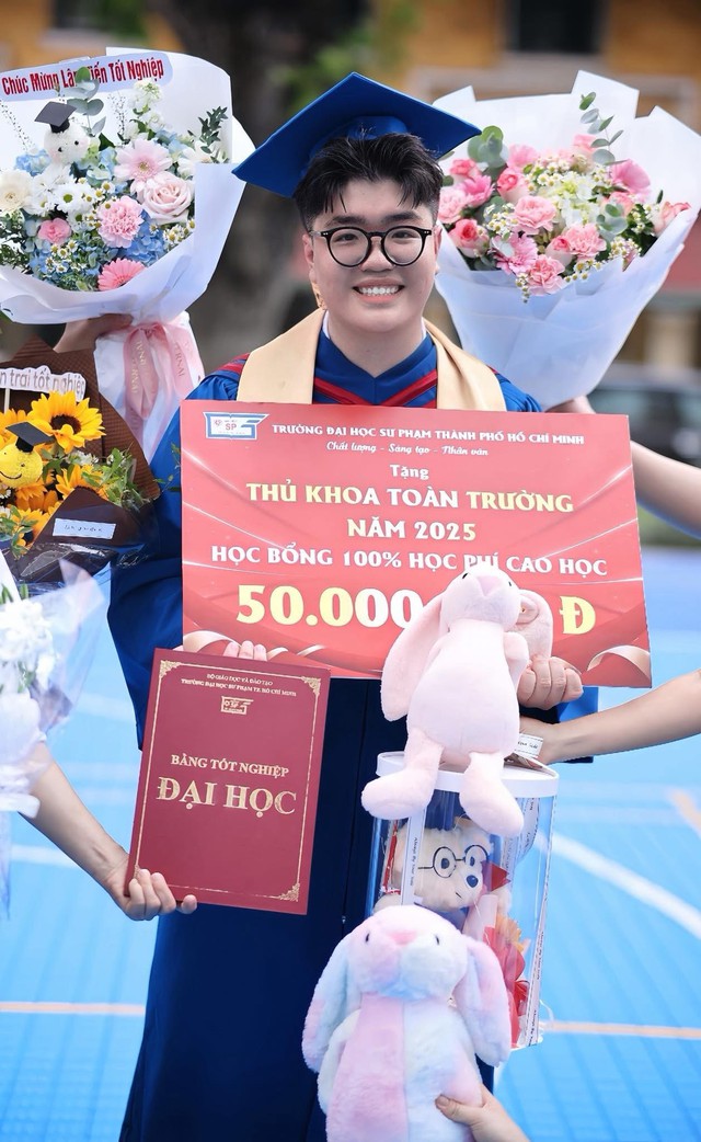 Hành trình rực rỡ của thủ khoa Trường Đại học Sư phạm Thành phố Hồ Chí Minh đạt GPA 3.95- Ảnh 1.