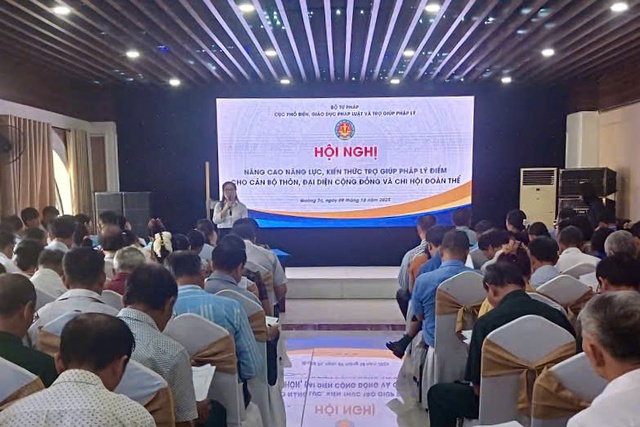 Nâng cao năng lực, kiến thức trợ giúp pháp lý điểm cho cán bộ thôn, đại diện cộng đồng, chi hội đoàn thể, người có uy tín và đội ngũ cán bộ ở cơ sở tại tỉnh Quảng Trị - Ảnh 2. Nâng cao năng lực, kiến thức trợ giúp pháp lý điểm cho cán bộ thôn, đại diện cộng đồng, chi hội đoàn thể, người có uy tín và đội ngũ cán bộ ở cơ sở tại tỉnh Quảng Trị - Ảnh 2.