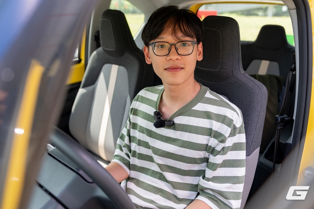 Chuyển đổi xanh ngay từ chiếc ô tô đầu tiên: Người trẻ háo hức chào đón xe điện- Ảnh 2. Chuyển đổi xanh ngay từ chiếc ô tô đầu tiên: Người trẻ háo hức chào đón xe điện- Ảnh 2.