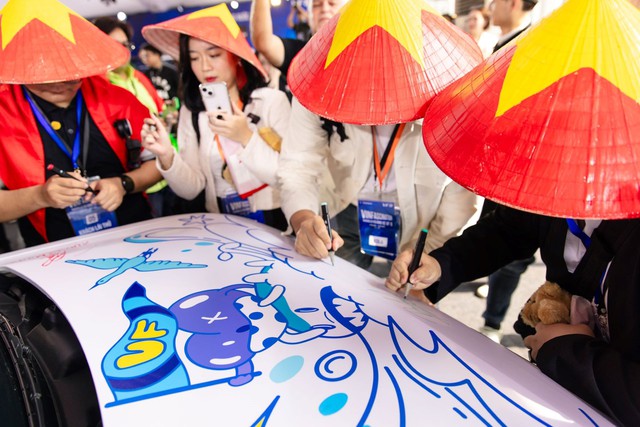 30 cá nhân, đội thi xuất sắc nhất bước vào vòng bán kết cuộc thi Kiến tạo Việt Nam Xanh- Ảnh 2. 30 cá nhân, đội thi xuất sắc nhất bước vào vòng bán kết cuộc thi Kiến tạo Việt Nam Xanh- Ảnh 2.