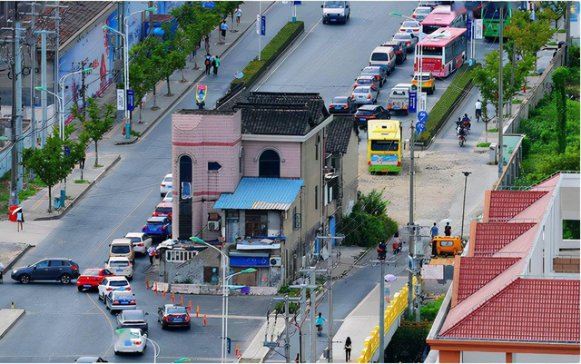 Đ&ograve;i 350 tỷ v&agrave; 6 căn nh&agrave;, ch&ecirc; 10 tỷ tiền đền b&ugrave;, chủ nh&acirc;n ng&ocirc;i nh&agrave; 3 tầng "lỗ đậm" sau 14 năm: C&aacute;i kết ngậm ng&ugrave;i- Ảnh 1.