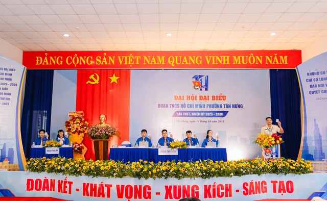Tuổi trẻ Tân Hưng rạng rỡ ngày đại hội đoàn- Ảnh 2. Tuổi trẻ Tân Hưng rạng rỡ ngày đại hội đoàn- Ảnh 2.