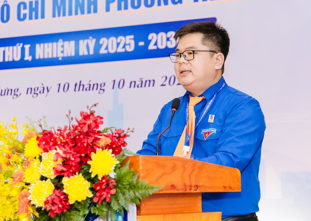 Đồng chí Lê Đức Đạt phát biểu khai mạc Đại hội Đồng chí Lê Đức Đạt phát biểu khai mạc Đại hội