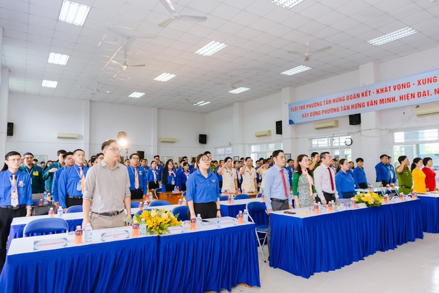 Lễ chào cờ. Lễ chào cờ.
