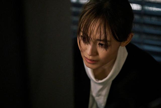 Sắp chiếu phim H&agrave;n khiến kh&aacute;n giả lạnh sống lưng: M&agrave;n trả th&ugrave; kịch t&iacute;nh của hai người phụ nữ khiến người xem "vừa sợ vừa ham"- Ảnh 3.