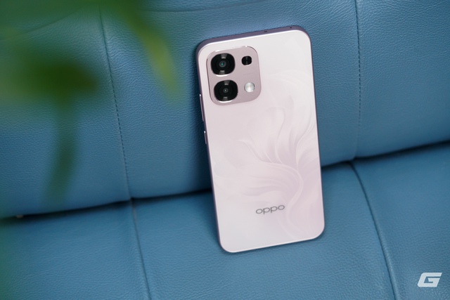 Trải nghiệm OPPO A6 Pro Series: Thiết kế bắt mắt, vỏ ngoài bền bỉ cùng pin 7000 mAh cực "trâu"- Ảnh 8. Trải nghiệm OPPO A6 Pro Series: Thiết kế bắt mắt, vỏ ngoài bền bỉ cùng pin 7000 mAh cực "trâu"- Ảnh 8.