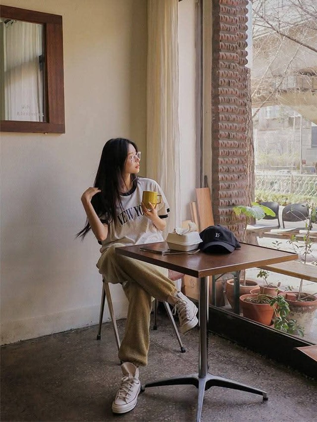 C&aacute;i kh&oacute; của Gen Z khi l&agrave;m freelancer: Th&aacute;ng đ&oacute;i th&aacute;ng no, kh&ocirc;ng &acirc;m tiền đ&atilde; l&agrave; 1 th&agrave;nh tựu, l&agrave;m g&igrave; d&aacute;m mơ &ldquo;ổn định t&agrave;i ch&iacute;nh&rdquo;?- Ảnh 3.