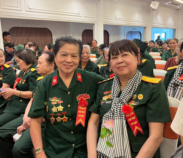 Trường Sơn - một thời con gái: Khúc tráng ca về những bông hồng thép- Ảnh 4. Trường Sơn - một thời con gái: Khúc tráng ca về những bông hồng thép- Ảnh 4.