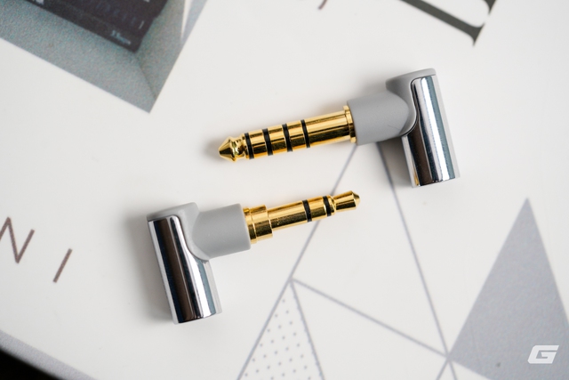 Chỉ là cái dongle 3.5mm để nghe nhạc cũng "thượng vàng, hạ cám": Dongle Apple 300 nghìn khác gì loại cao cấp giá hơn 3 triệu?- Ảnh 11.
