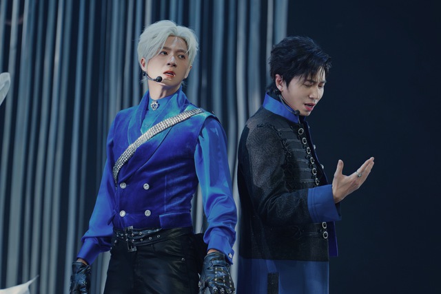 Ngô Kiến Huy bị đồng nghiệp bắt làm một việc- Ảnh 1.