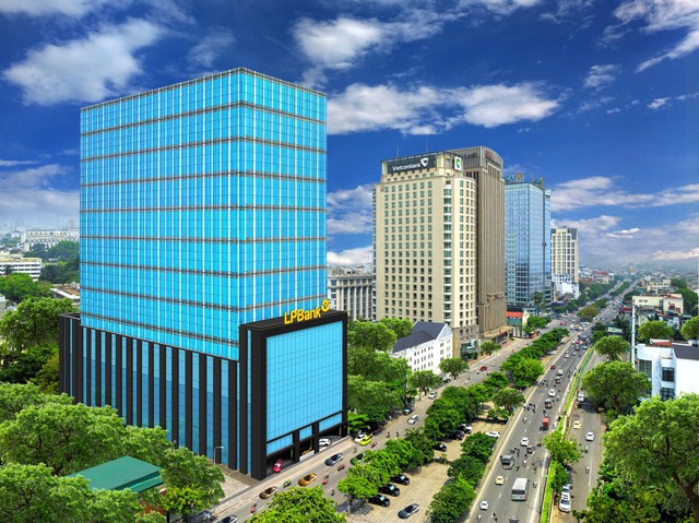 Một ngân hàng công bố điều chưa từng thấy trong lịch sử hoạt động- Ảnh 2. Một ngân hàng công bố điều chưa từng thấy trong lịch sử hoạt động- Ảnh 2.