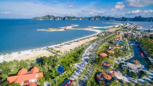 Quảng Ninh lấy đổi mới sáng tạo, chuyển đổi số, chuyển đổi xanh là động lực chính cho phát triển; phấn đấu trở thành thành phố trực thuộc Trung ương trước năm 2030- Ảnh 3. Quảng Ninh lấy đổi mới sáng tạo, chuyển đổi số, chuyển đổi xanh là động lực chính cho phát triển; phấn đấu trở thành thành phố trực thuộc Trung ương trước năm 2030- Ảnh 3.