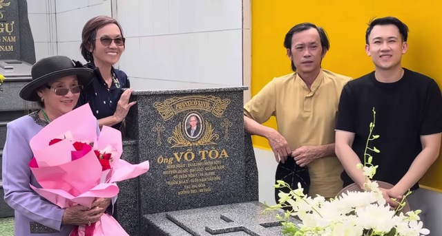 NSƯT Hoài Linh về quê thăm mộ, nói một điều sau nhiều năm- Ảnh 1.