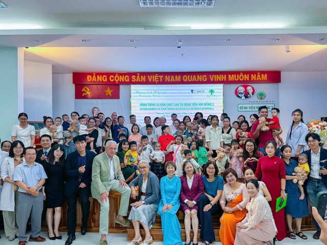 Ghép gan trẻ em tại Bệnh viện Nhi Đồng 2 - Hành trình trao tặng sự sống- Ảnh 5. Ghép gan trẻ em tại Bệnh viện Nhi Đồng 2 - Hành trình trao tặng sự sống- Ảnh 5.